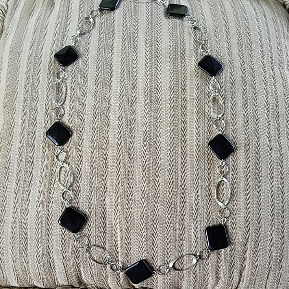 Necklace - Picture 1 of 4